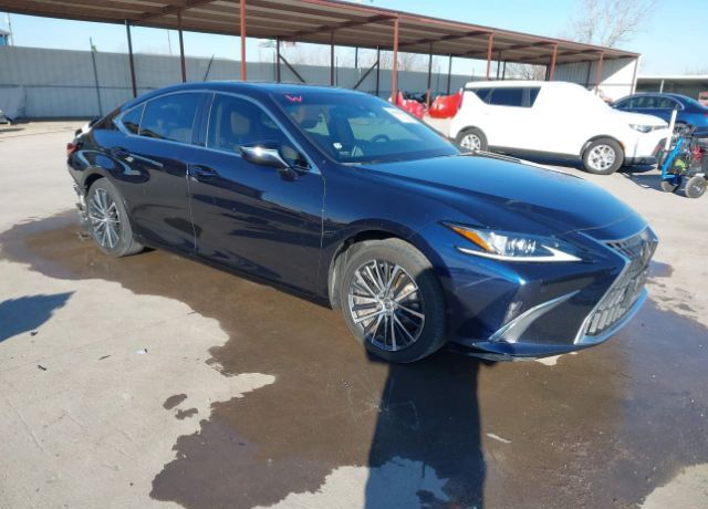 2022 LEXUS ES