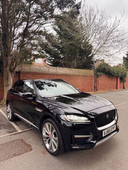 Jaguar F-Pace