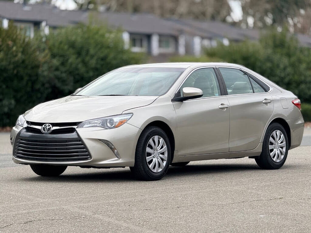 2017 TOYOTA Camry