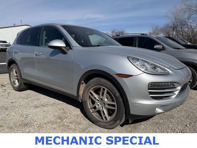 2011 PORSCHE Cayenne