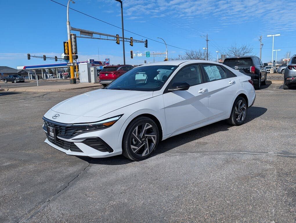 2025 HYUNDAI Elantra