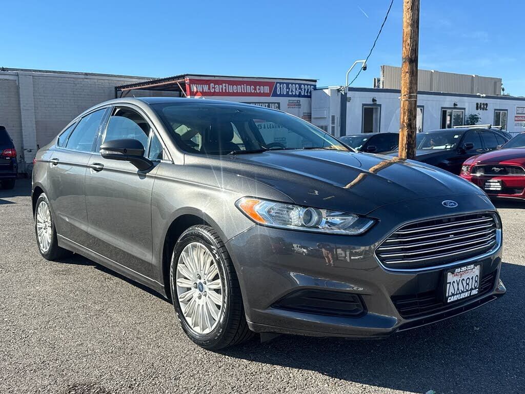 2016 FORD Fusion