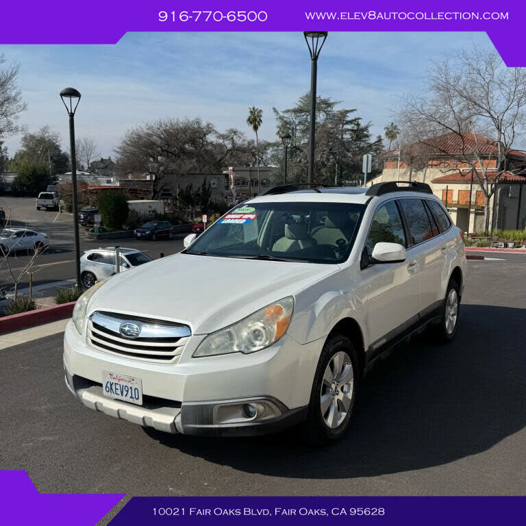 2012 SUBARU Outback
