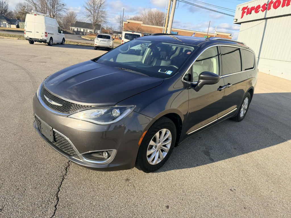 2019 CHRYSLER Pacifica