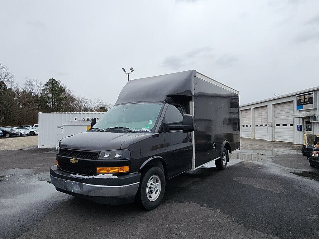 2022 CHEVROLET Express