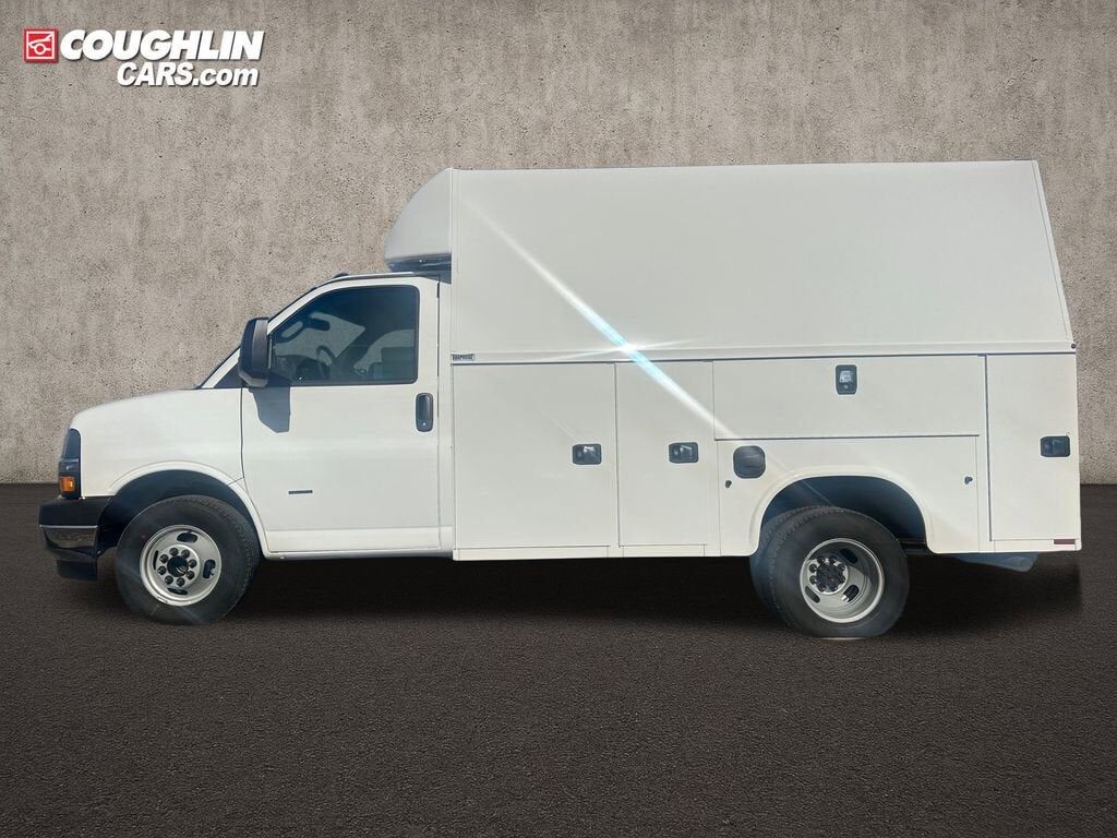 2025 CHEVROLET Express