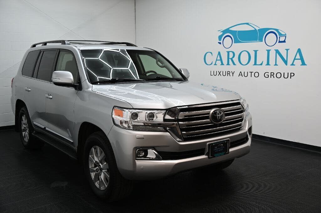 2018 TOYOTA Land Cruiser
