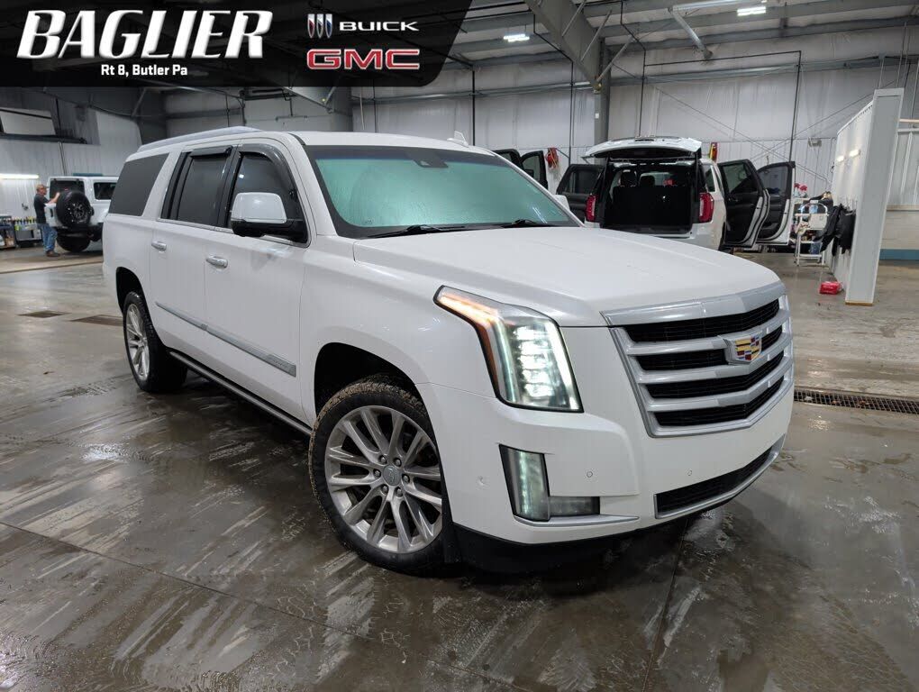 2019 CADILLAC Escalade ESV