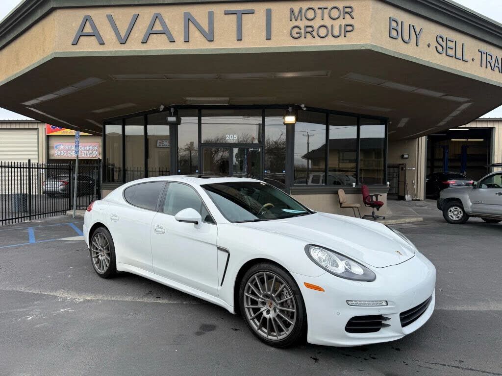 2014 PORSCHE Panamera