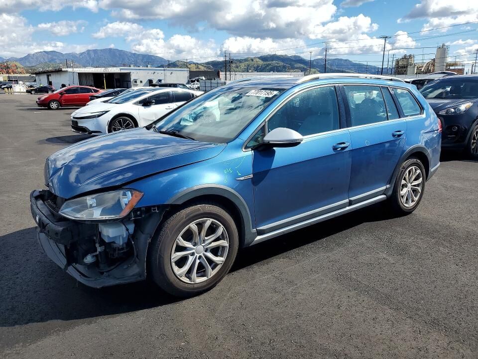 2017 VOLKSWAGEN Golf Alltrack