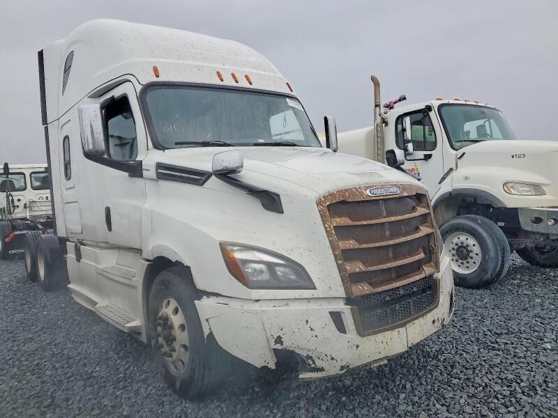 2019 FREIGHTLINER New Cascadia 126" Sleepercab