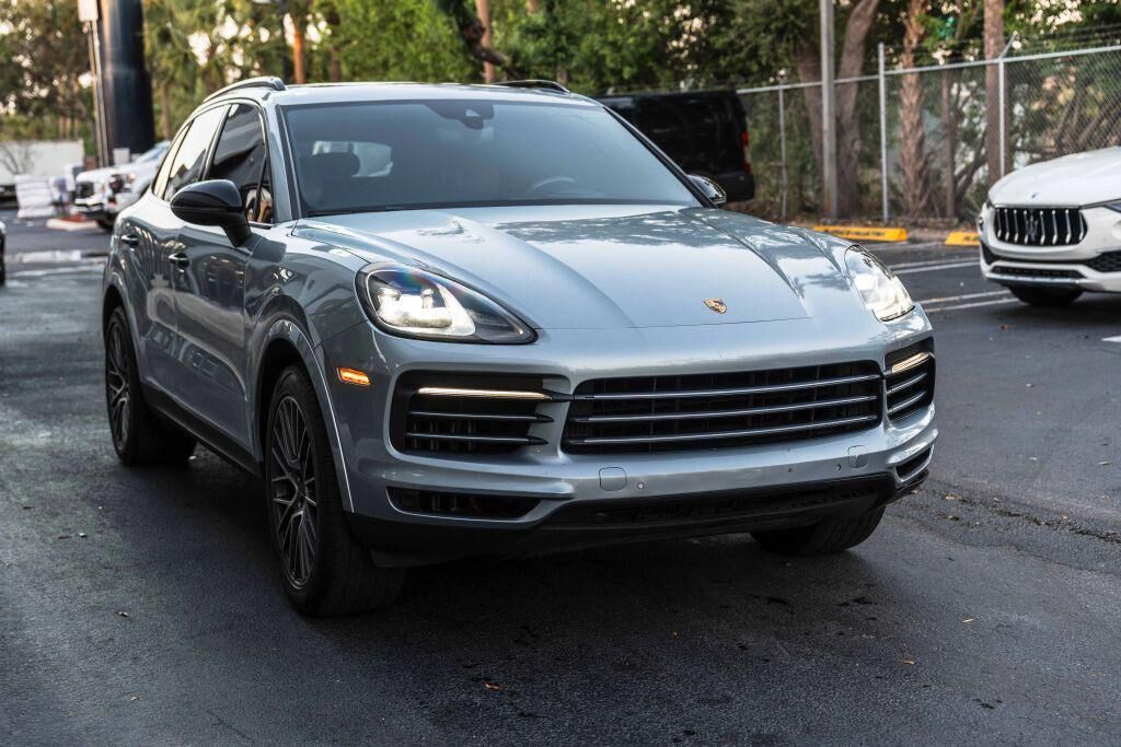 2020 PORSCHE Cayenne