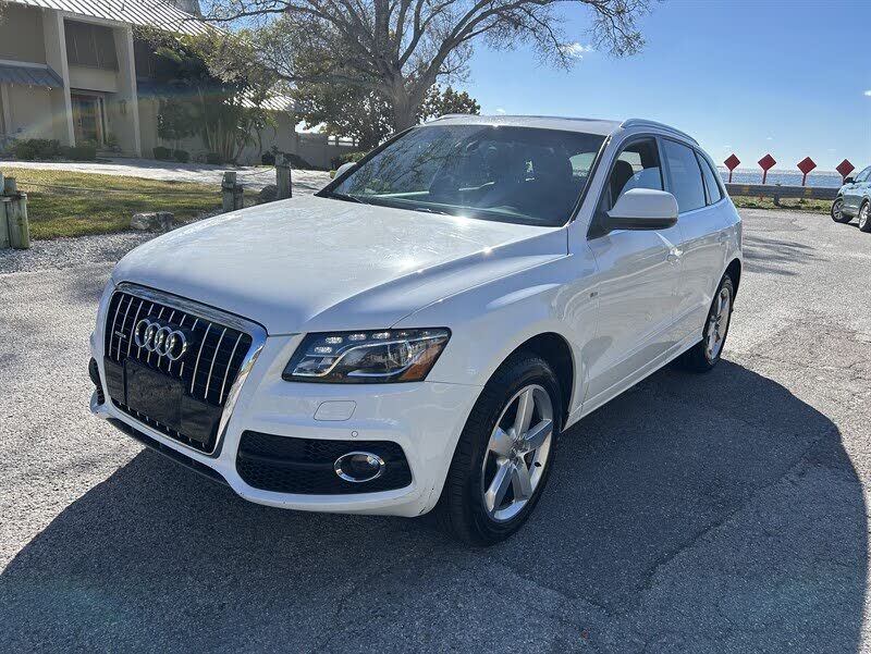 2011 AUDI Q5