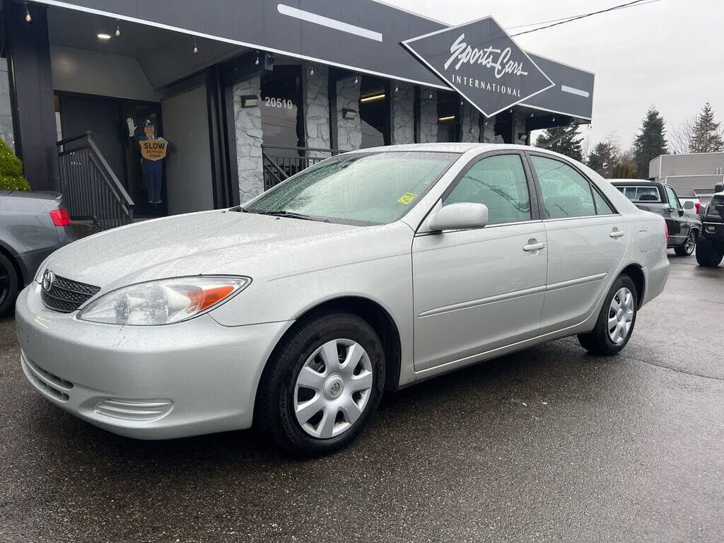 2004 TOYOTA Camry