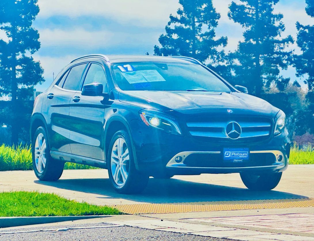 2017 MERCEDES-BENZ GLA-Class