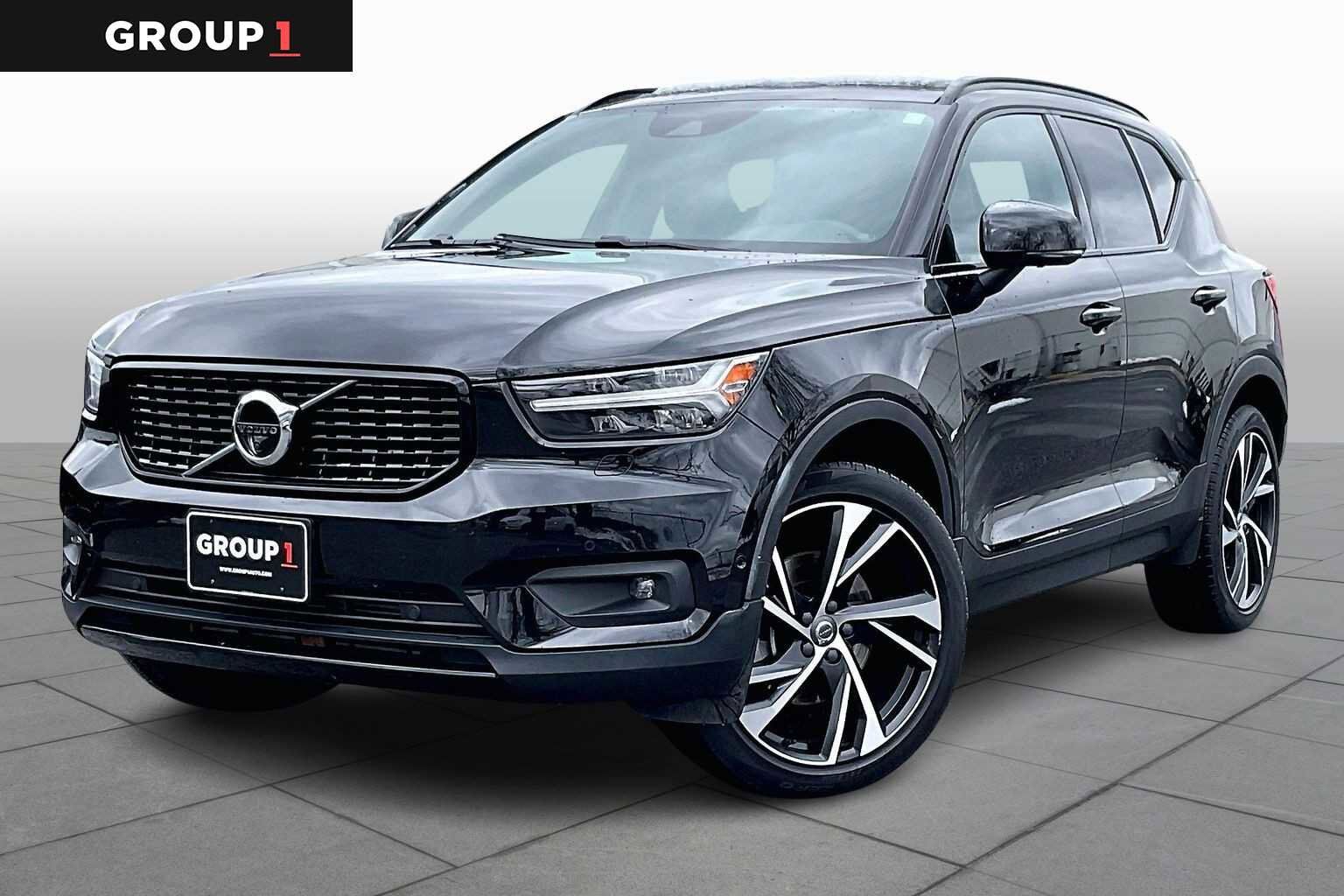 2021 VOLVO XC40