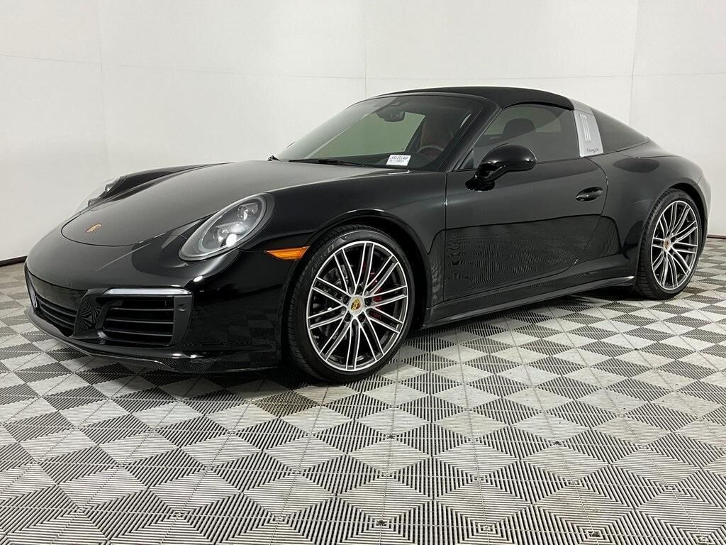 2019 PORSCHE 911