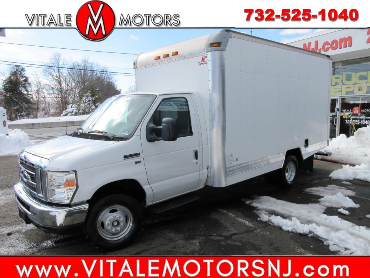 2012 FORD E-350