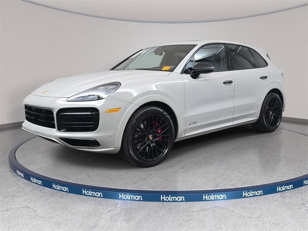 2023 PORSCHE Cayenne