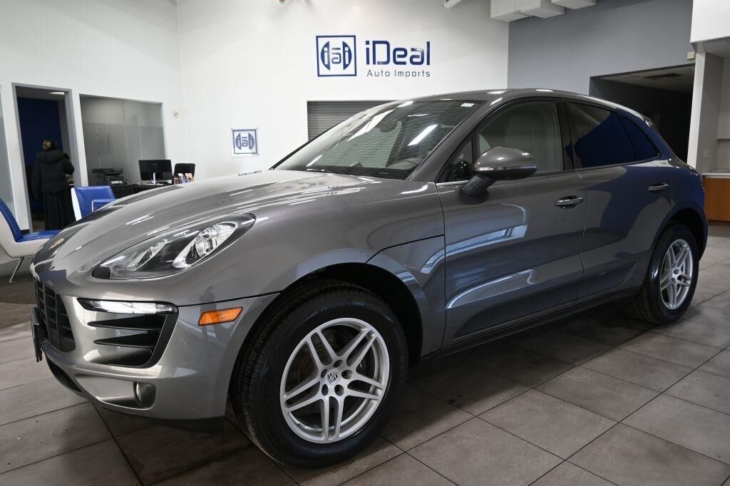 2018 PORSCHE Macan