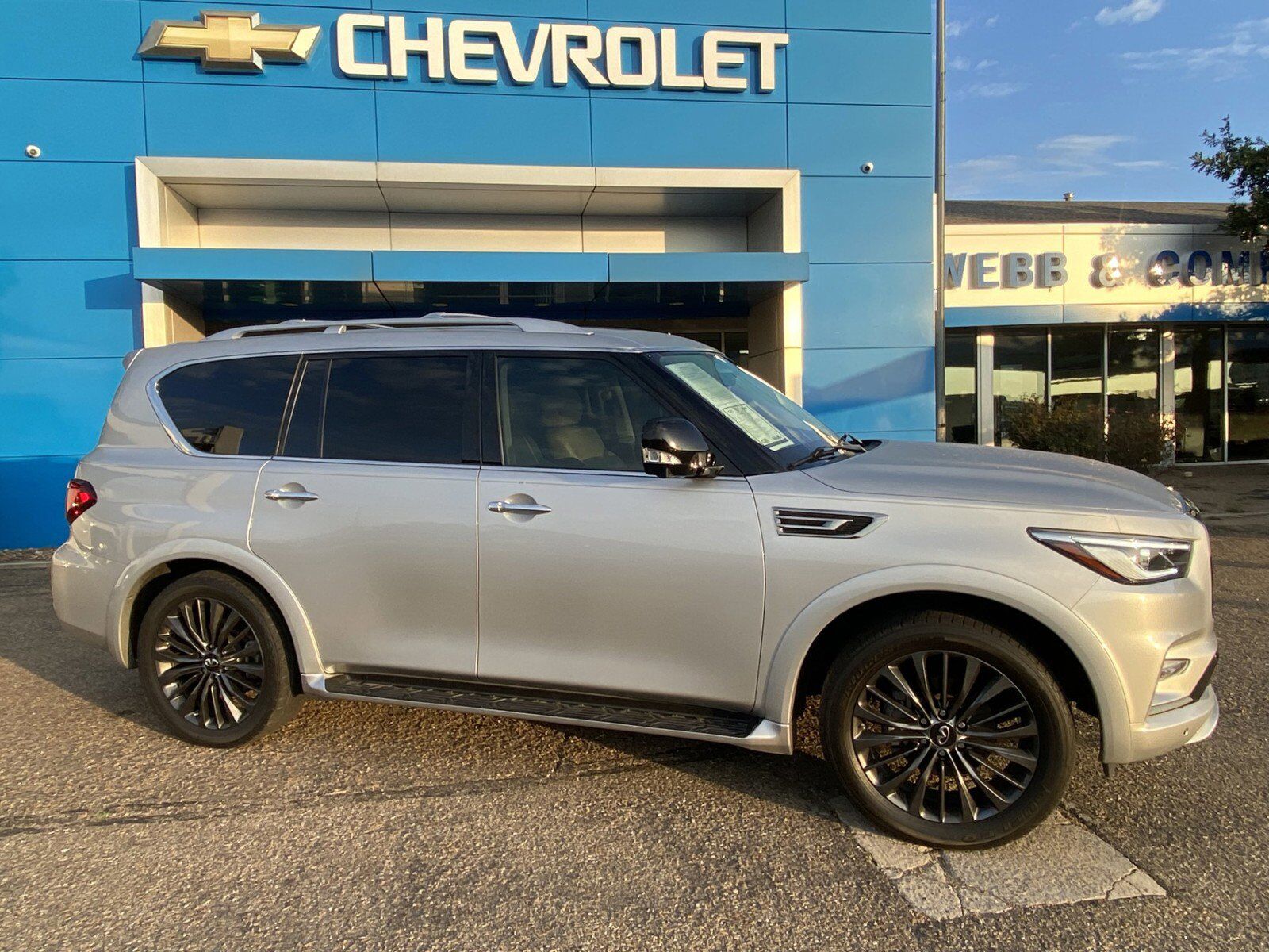 2021 INFINITI QX80