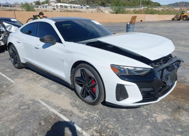 2022 AUDI e-tron