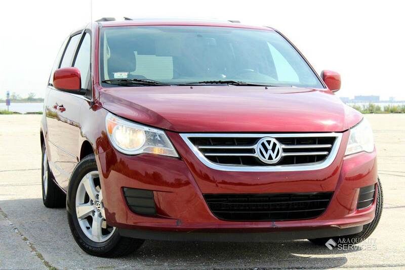 2011 VOLKSWAGEN Routan
