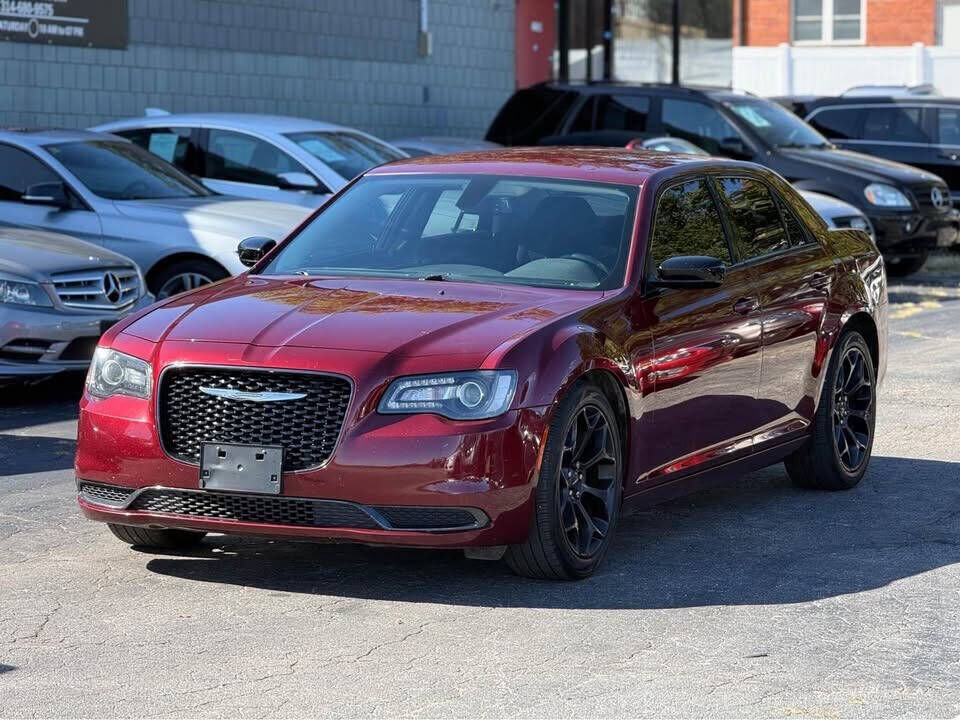2019 CHRYSLER 300