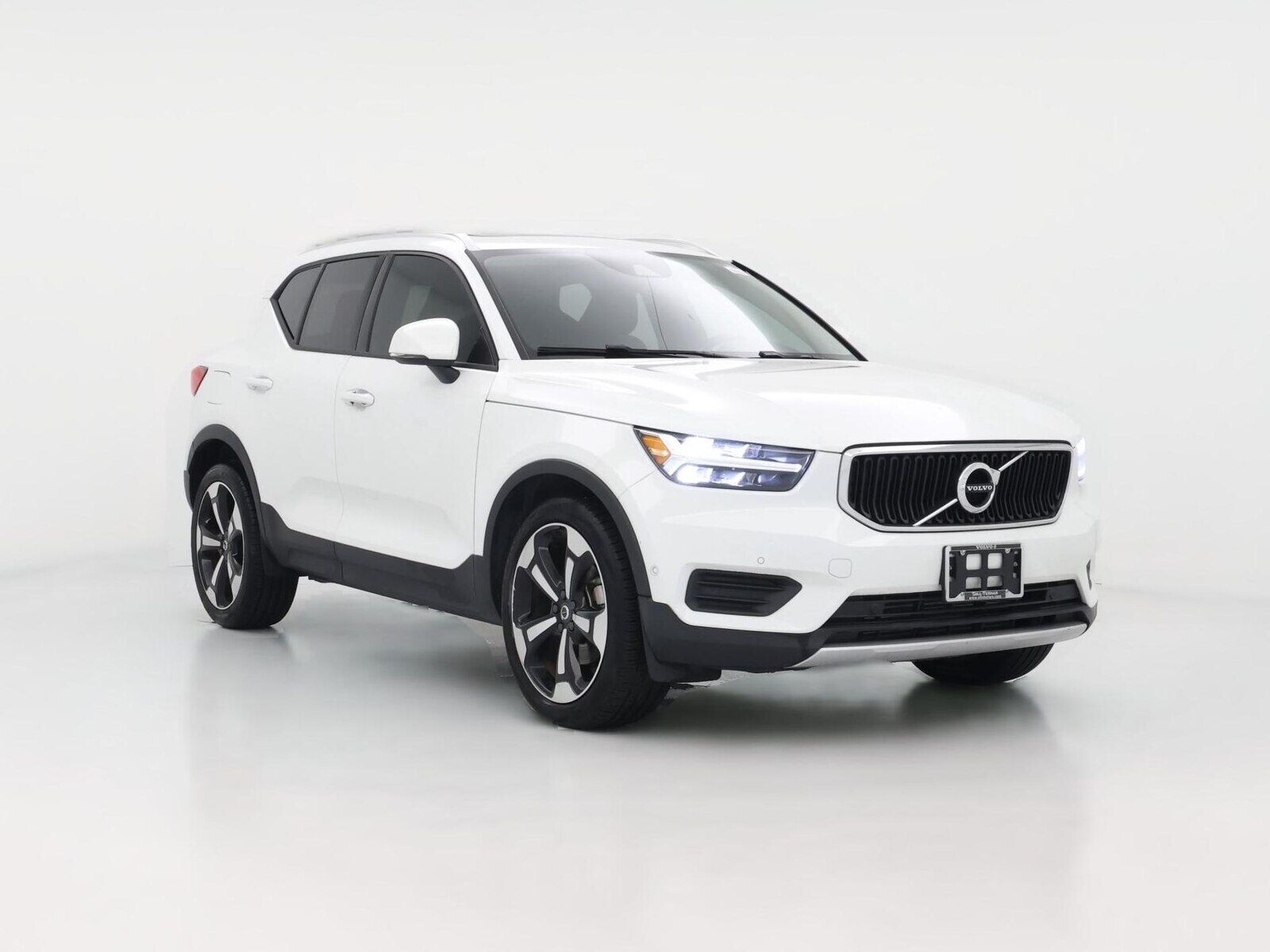 2019 VOLVO XC40