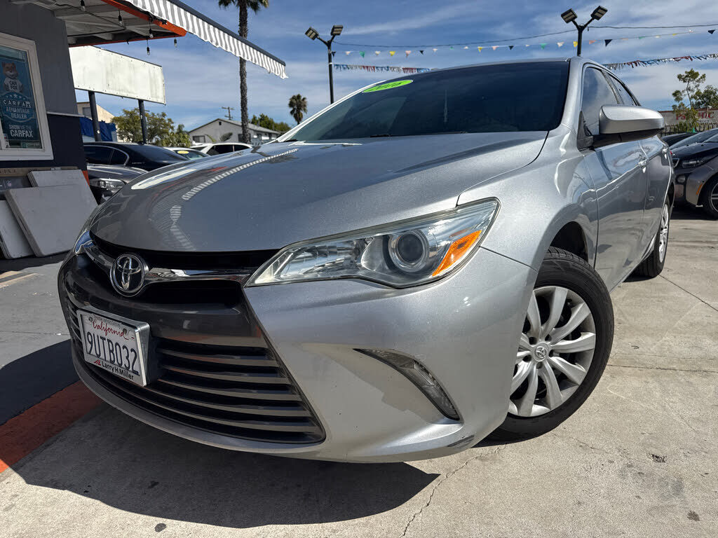 2016 TOYOTA Camry
