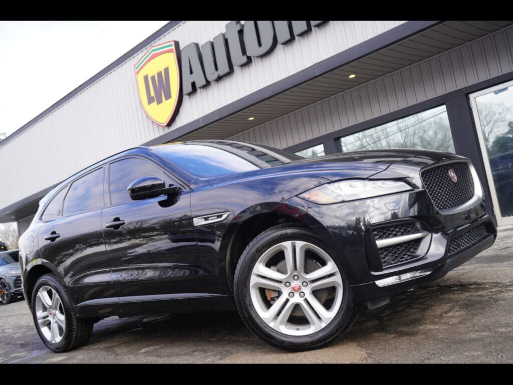 2019 JAGUAR F-Pace