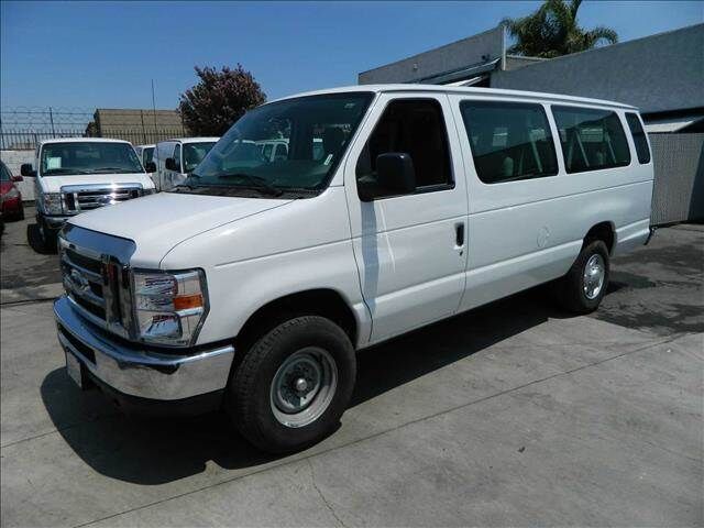 2012 FORD E-350