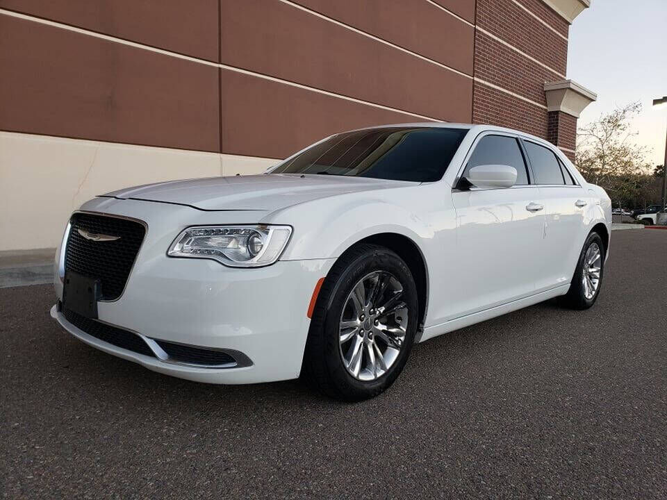 2016 CHRYSLER 300