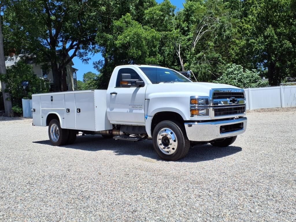 2024 GMC Silverado Medium Duty