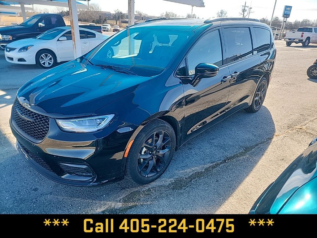 2025 CHRYSLER Pacifica