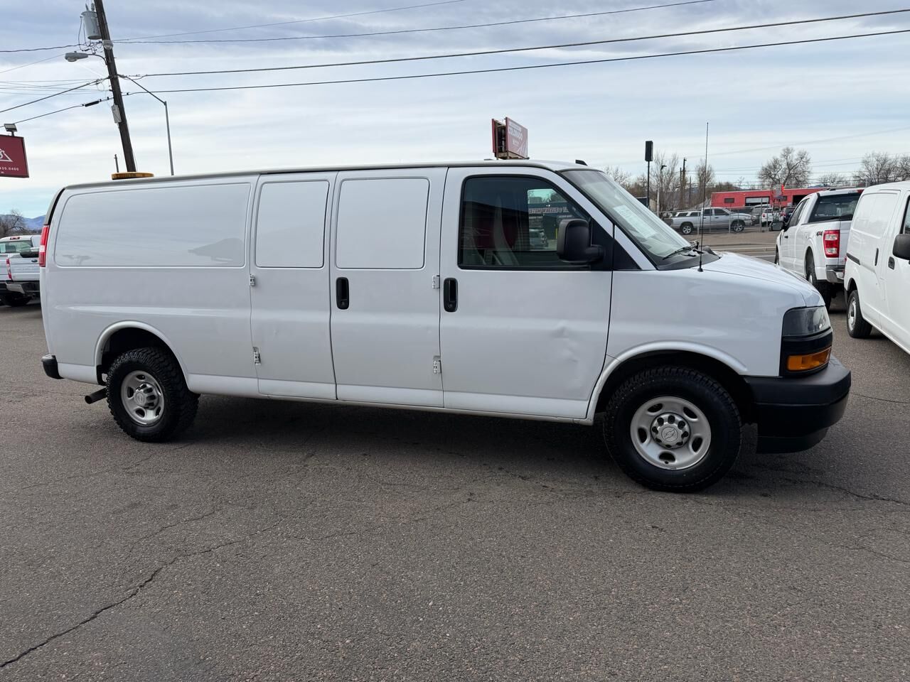 2020 CHEVROLET Express