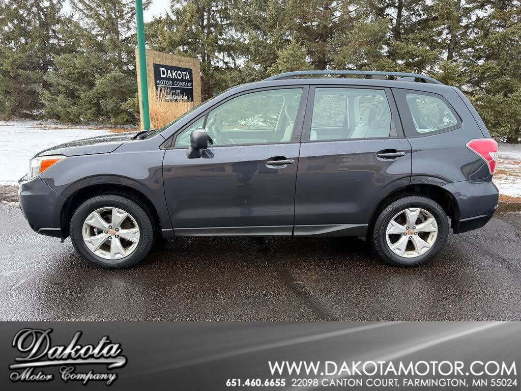 2016 SUBARU Forester
