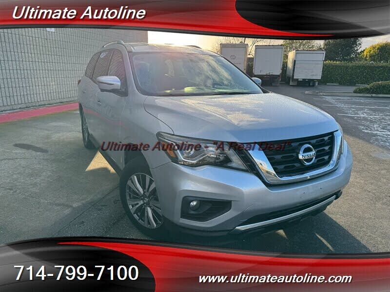 2020 NISSAN Pathfinder