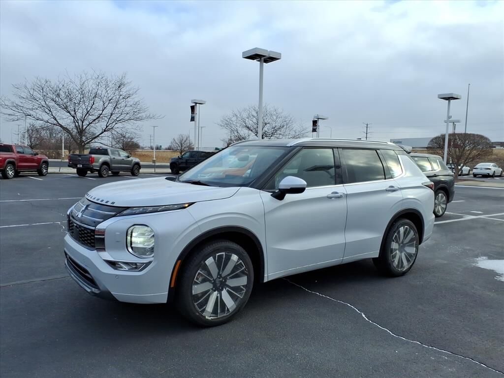 2026 MITSUBISHI Outlander
