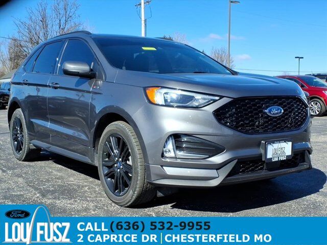 2023 FORD Edge