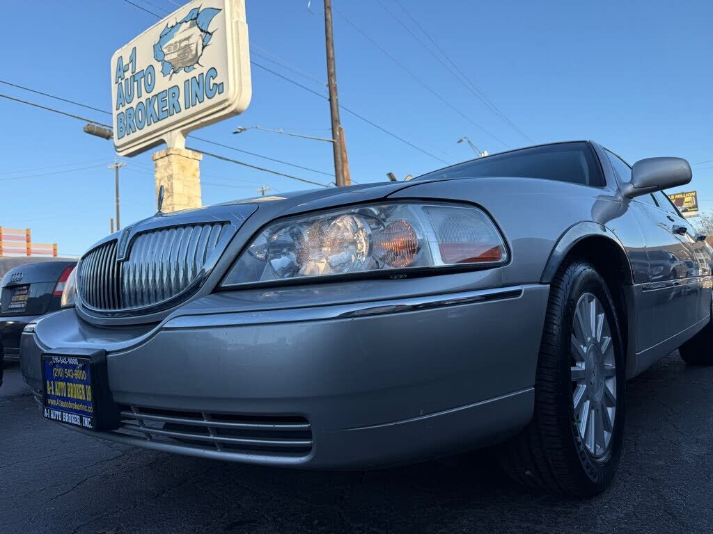 Lincoln Town Car