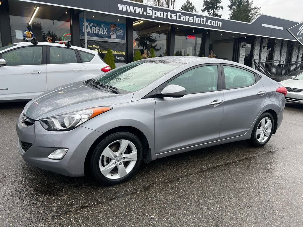 2013 HYUNDAI Elantra