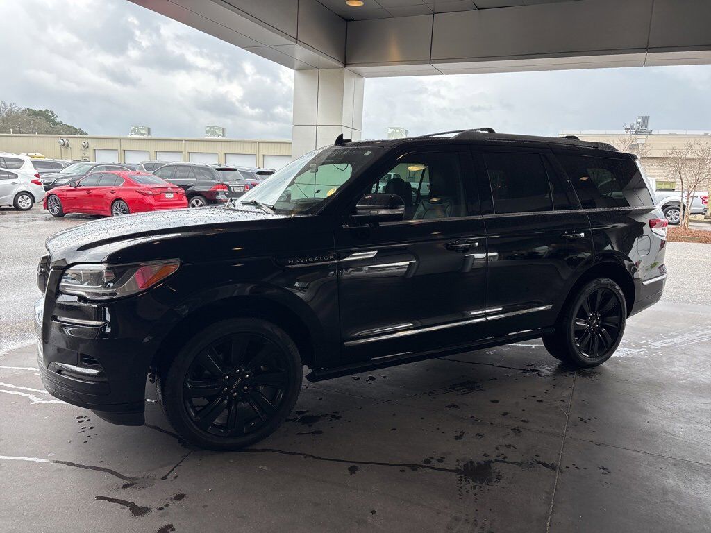 2022 LINCOLN Navigator