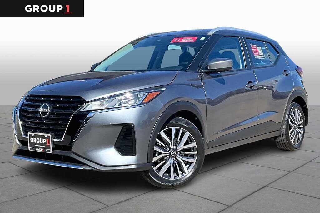 2024 NISSAN Kicks