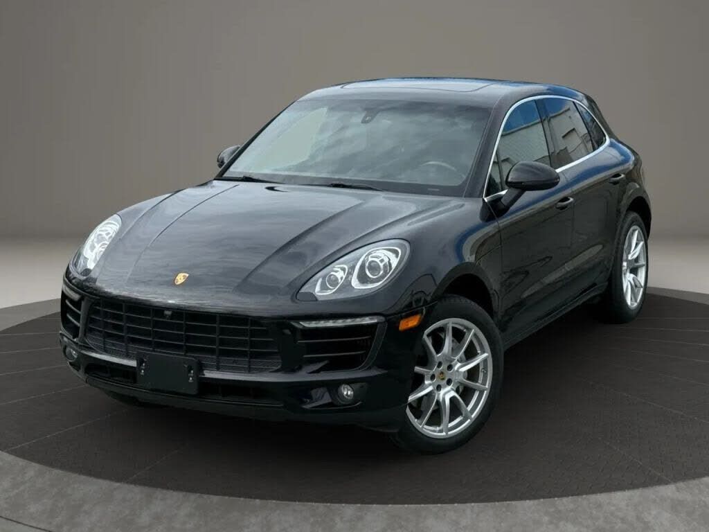 2016 PORSCHE Macan
