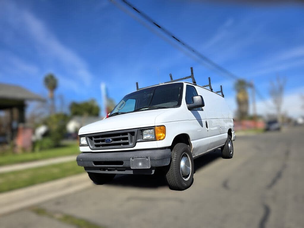 2004 FORD E-250
