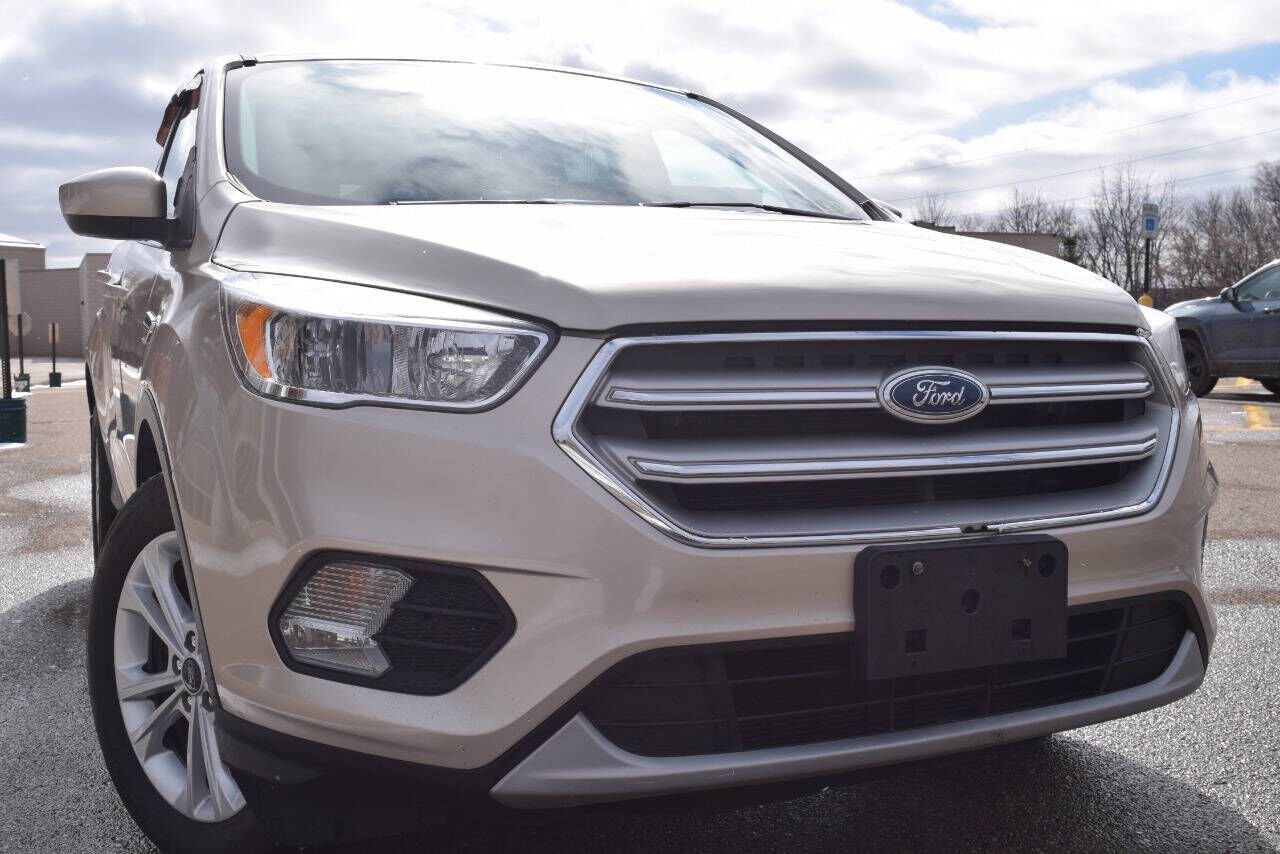 2017 FORD Escape