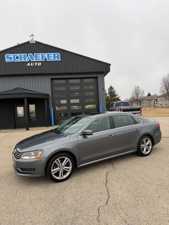 2014 VOLKSWAGEN Passat