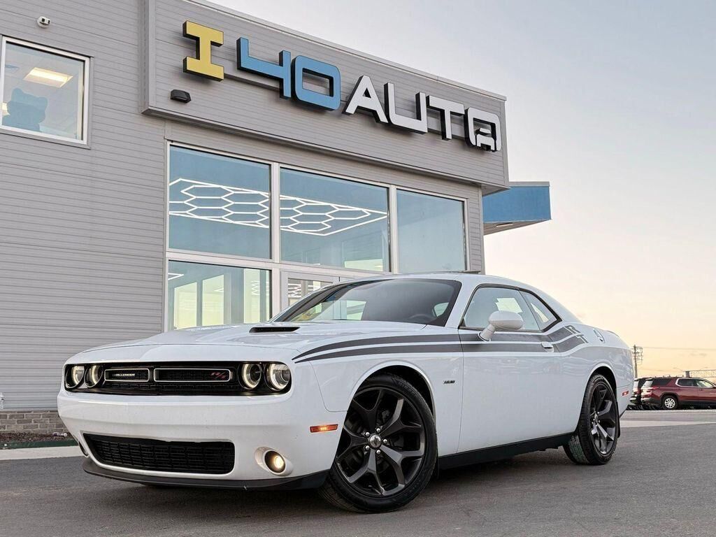 2017 DODGE Challenger