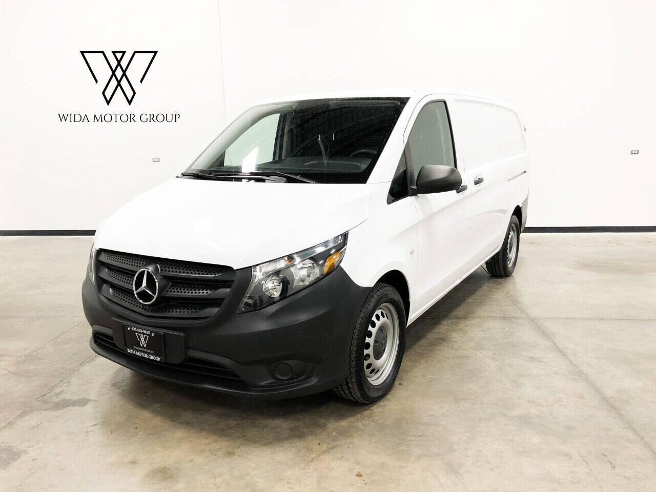 2017 MERCEDES-BENZ METRIS
